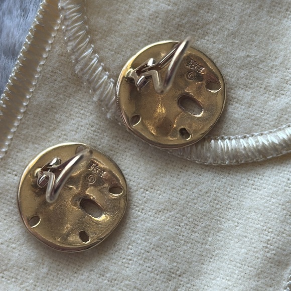 James Avery Retired Sand Dollar Clip On Earrings - Picture 6 of 8